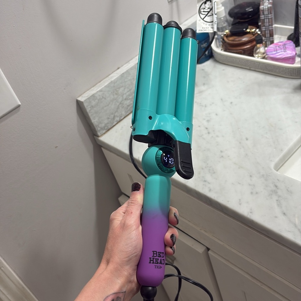 Bed Head crimper